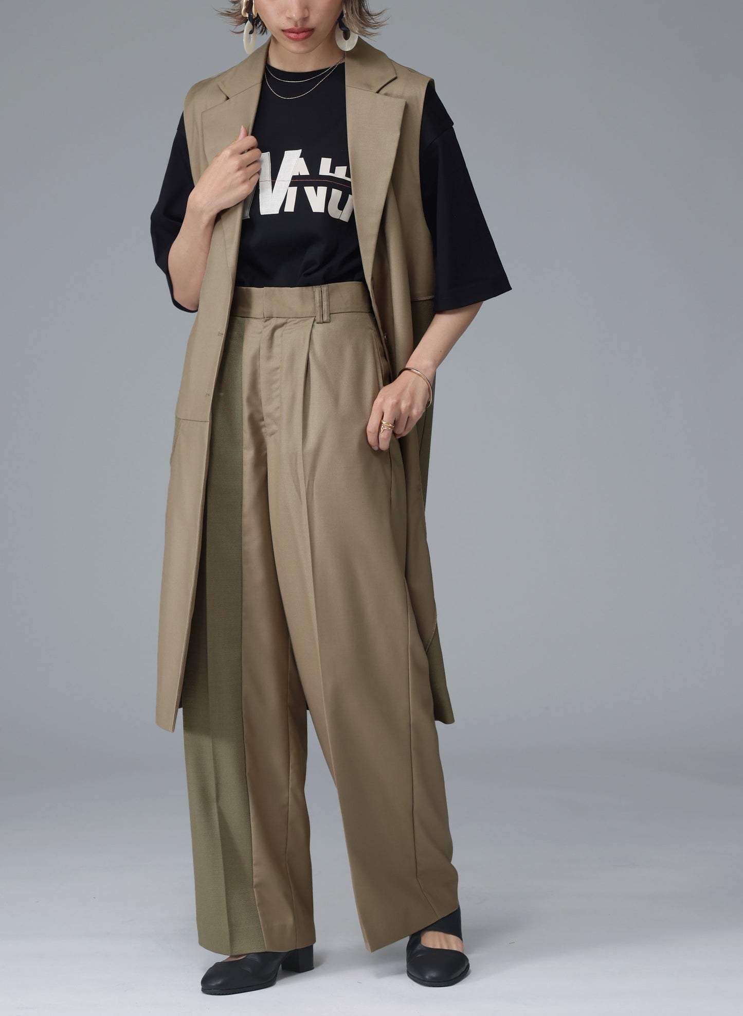 OWNth(オンス) パッチデザインロゴTシャツ きれいめ レディース ブラック 黒