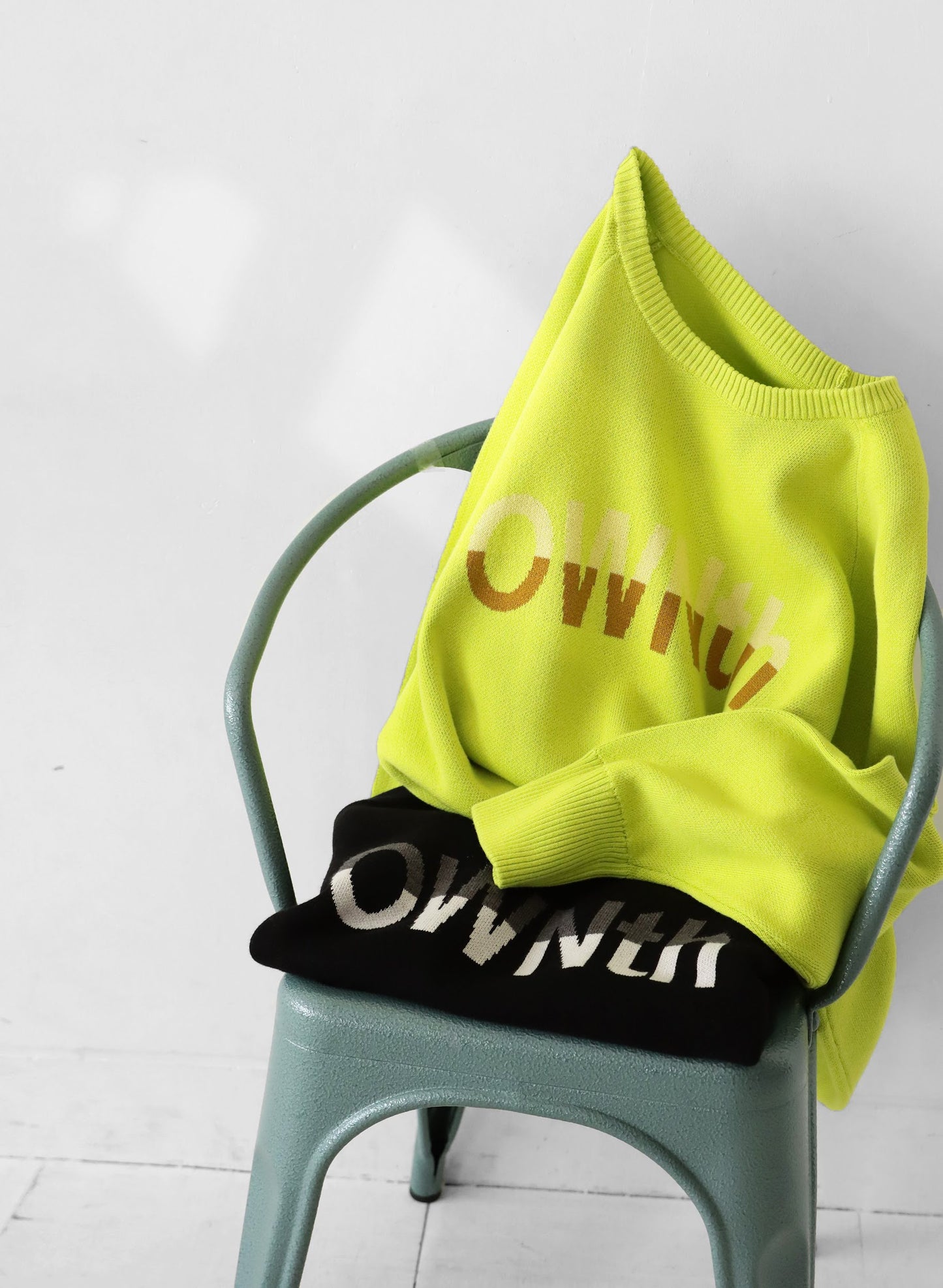 OWNth(オンス) ダブルジャガード”OWNth”ロゴニットプルオーバー きれいめ レディース