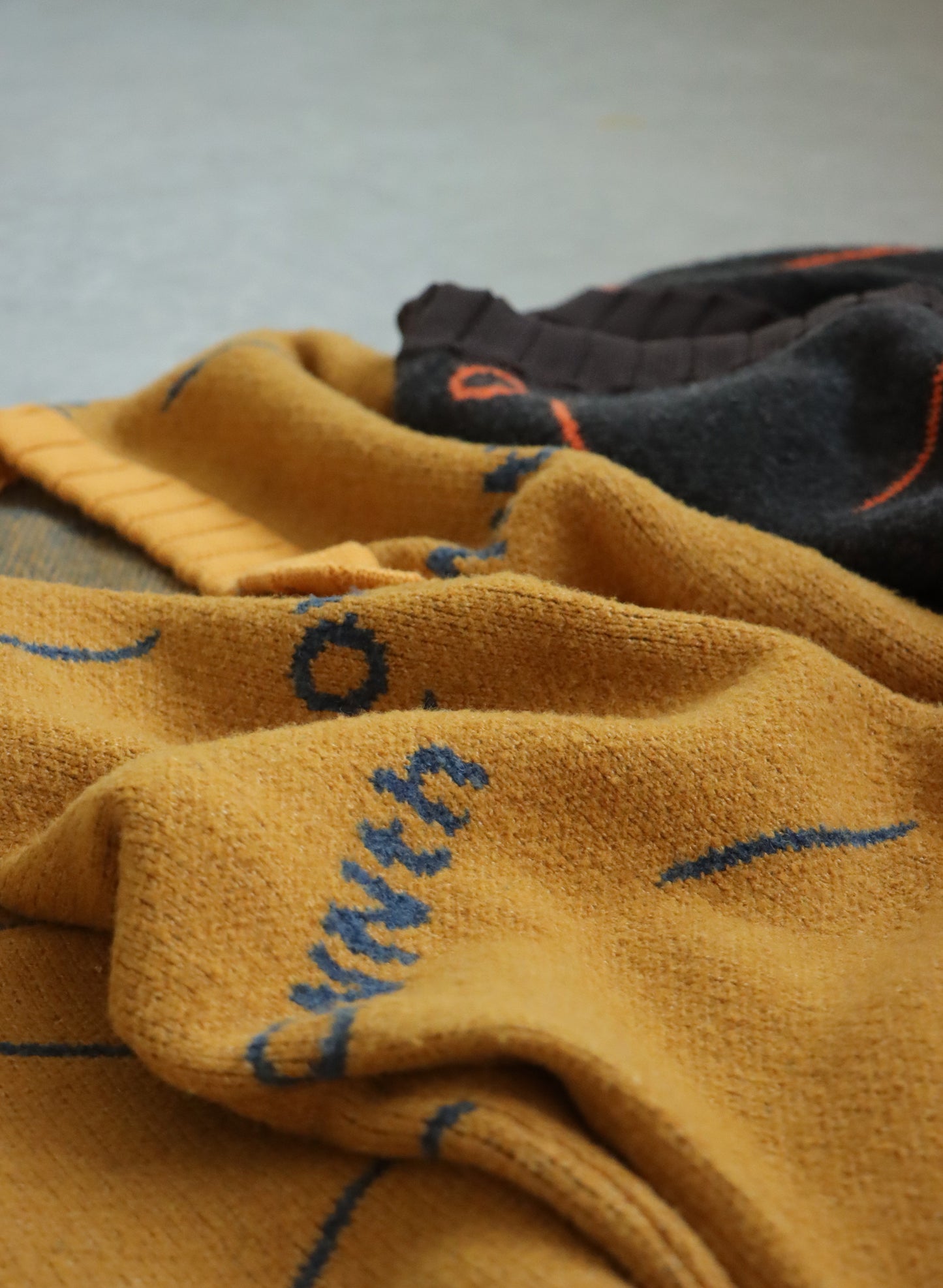 OWNth(オンス) OWNthモノグラムカーディガン きれいめ ユニセックス