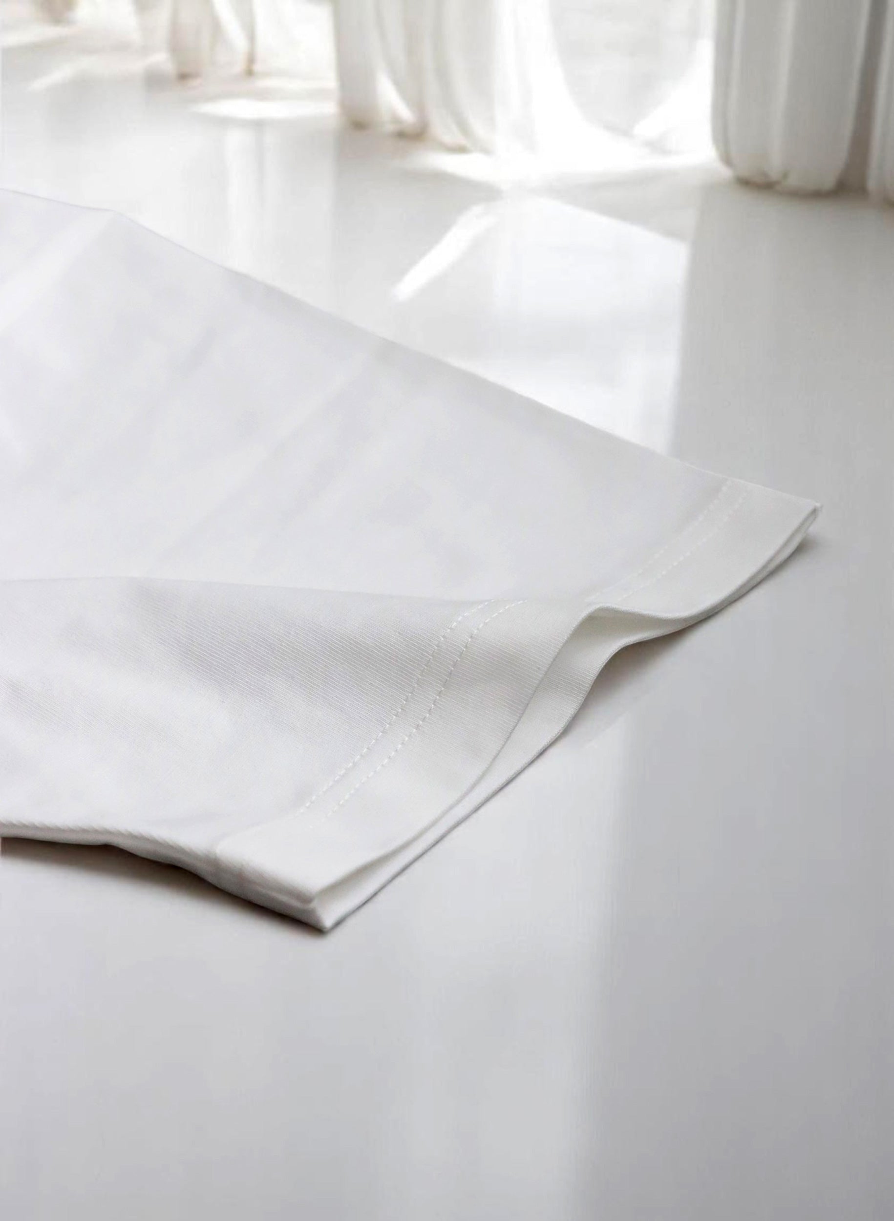 OWNth(オンス) フェルトロゴ刺繍Tシャツ きれいめ ユニセックス ホワイト 白