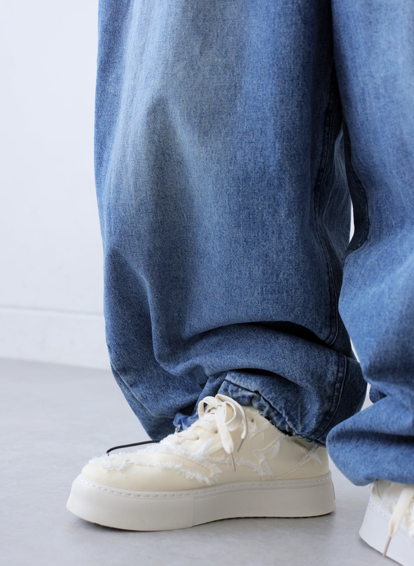 OWNth(オンス) 裾ドロストデザインデニムバルーンパンツ きれいめ ユニセックス ブルー