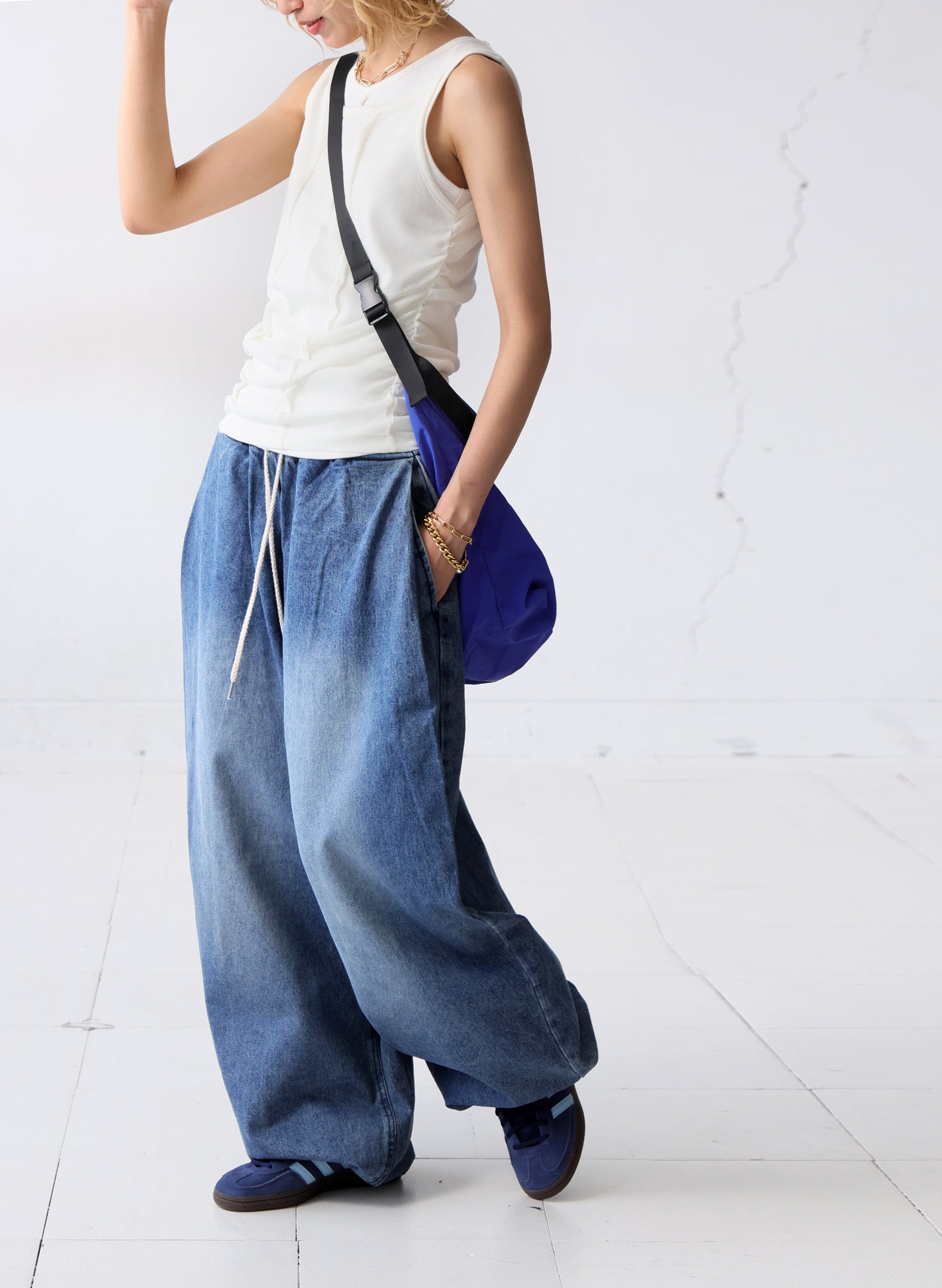 OWNth(オンス) 裾ドロストデザインデニムバルーンパンツ きれいめ ユニセックス ブルー