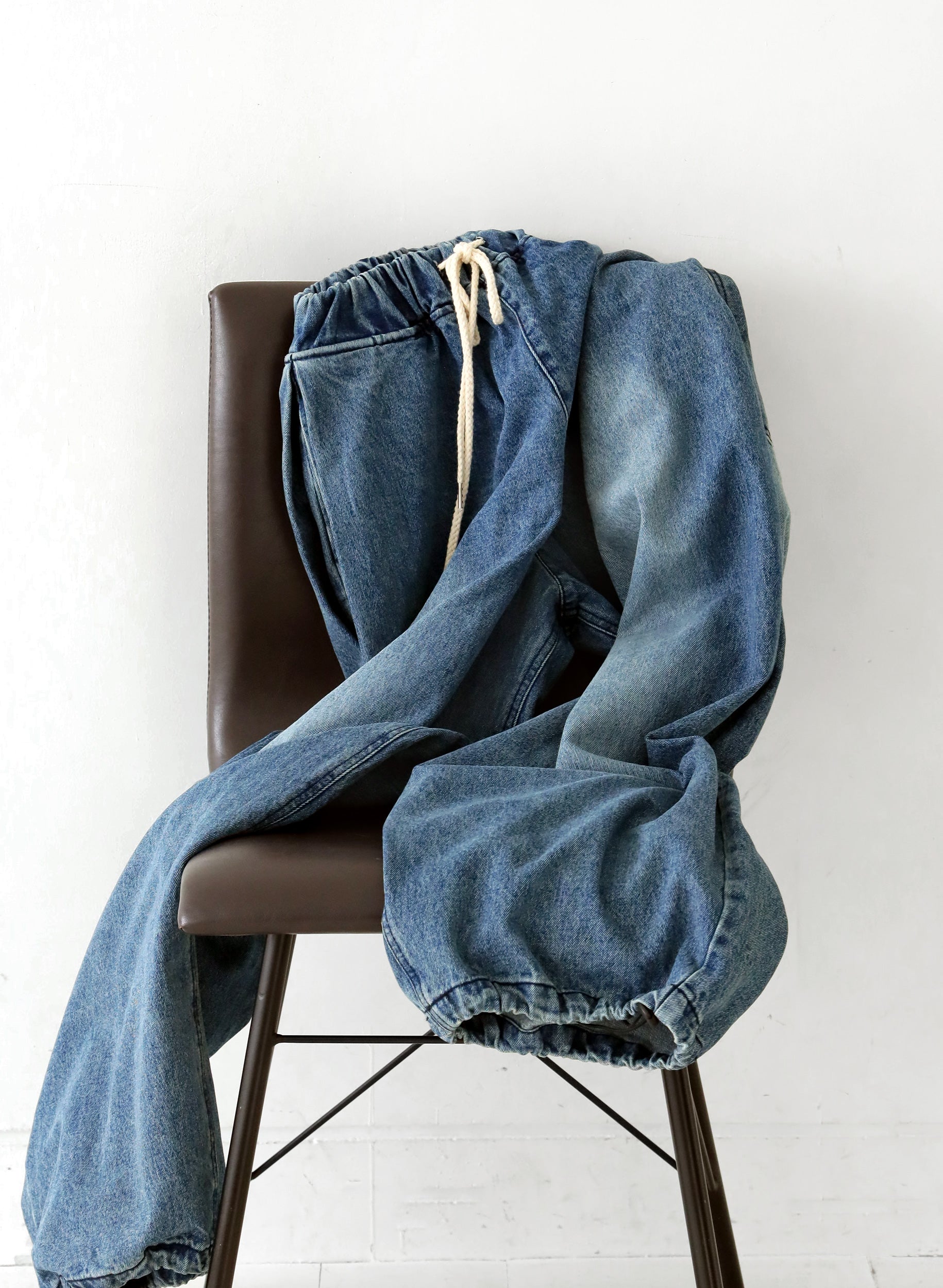 OWNth(オンス) 裾ドロストデザインデニムバルーンパンツ きれいめ ユニセックス ブルー