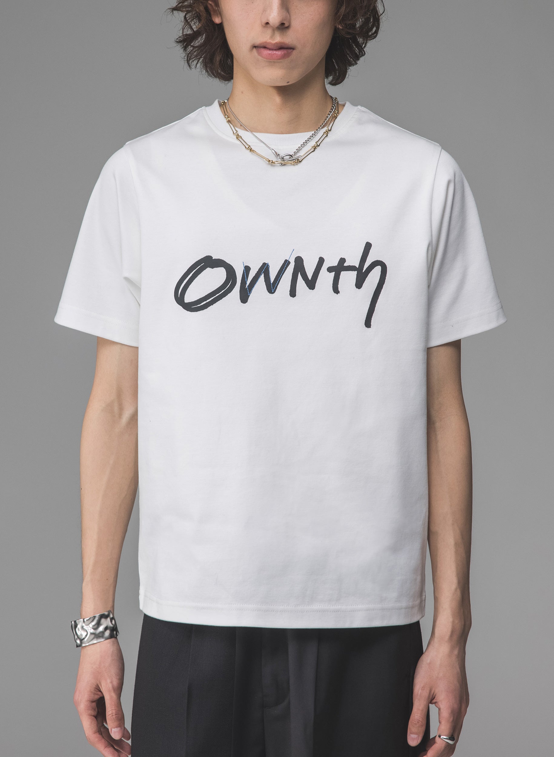 OWNth-オンス-】ステッチデザインロゴTシャツ -ユニセックス-