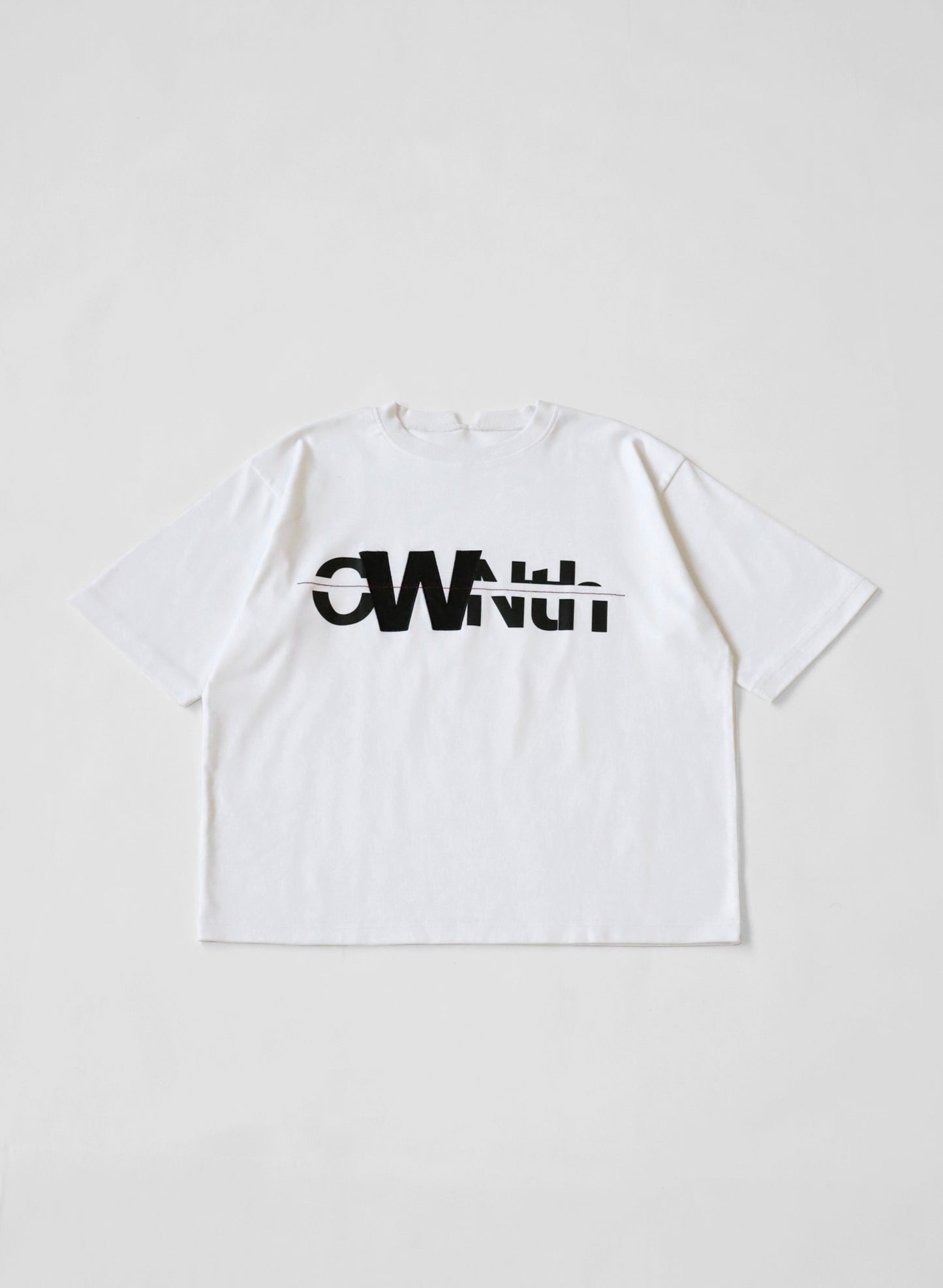 OWNth(オンス) パッチデザインロゴTシャツ きれいめ レディース　ホワイト　白